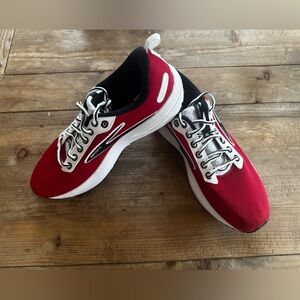 New Brook’s Road Running Sneakers Revel 6 $140 Size 12.5 D